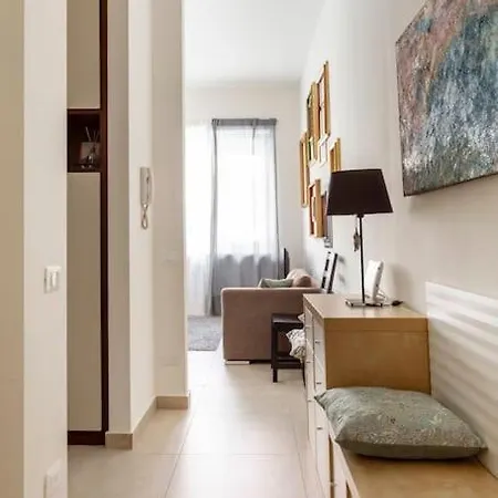 Moon House Apartment