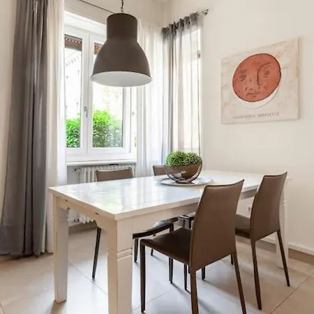 Apartment Moon House Monza